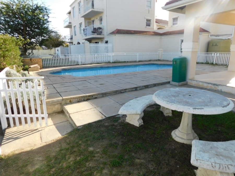 3 Bedroom Property for Sale in Whispering Pines Western Cape